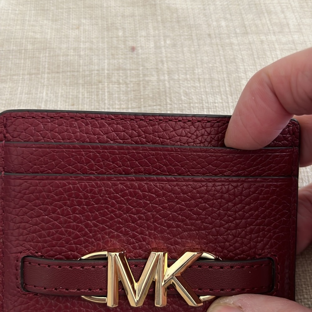 MICHAEL KORS
Reed Large Pebbled Leather Card Holder Case Wallet
DARK CHERRY
NWOT - Picture 4 of 7